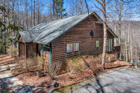 140 Shop Creek Court, Saluda NC