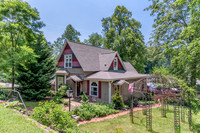 99 Henderson Street, Saluda NC