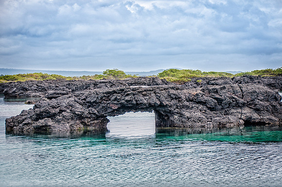 Tuneles Island